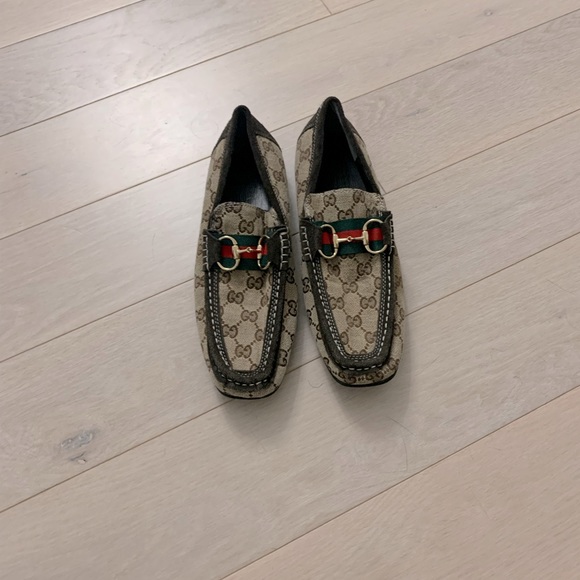 Gucci Other - Gucci mens loafers sz 9